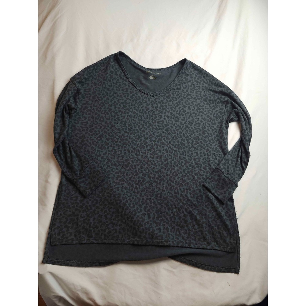 American Eagle Pullover Top Womens Small Gray Leopard Print Knit Long Sleeve
